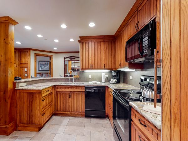 Beaver Creek Bachelor Gulch Condo 952455