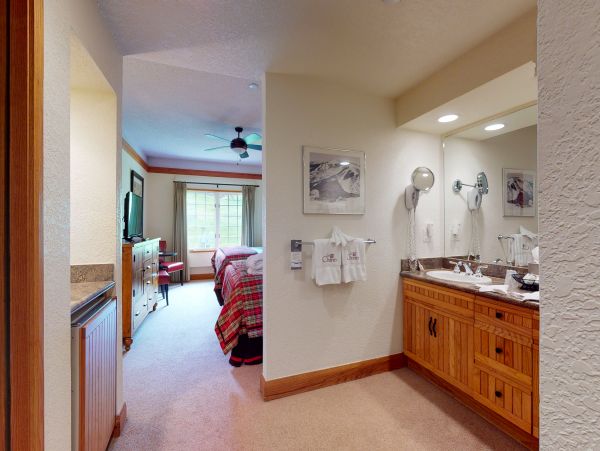 Beaver Creek Bachelor Gulch Condo 952463