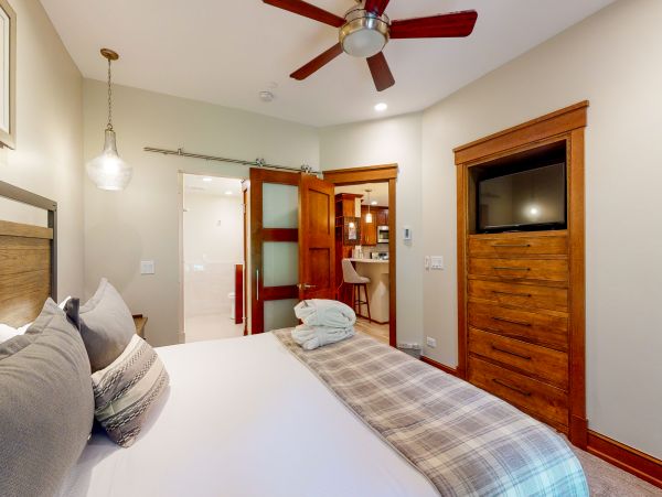 Beaver Creek Bachelor Gulch Condo 952489