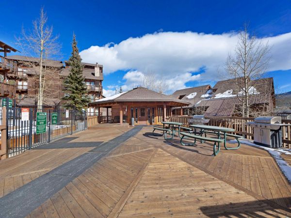 Breckenridge 3 Bedroom Ski In Ski Out Condo