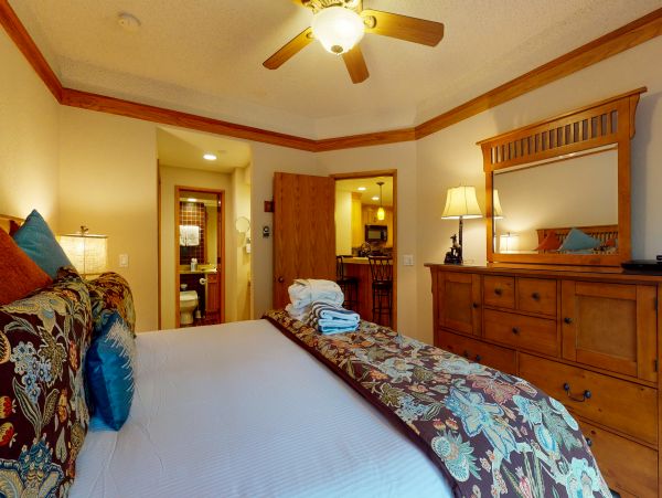 Beaver Creek Bachelor Gulch Condo 952504