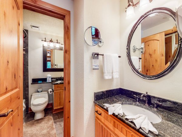Beaver Creek Bachelor Gulch Condo 952511