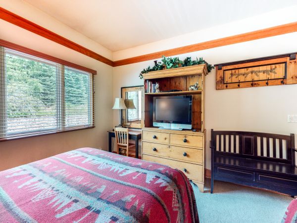 Beaver Creek Bachelor Gulch Condo 952511
