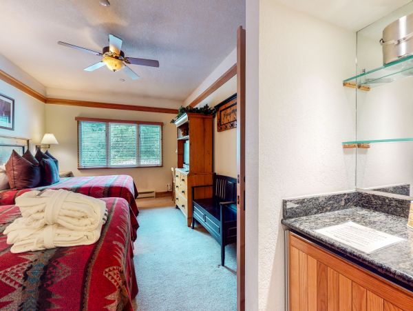 Beaver Creek Bachelor Gulch Condo 952511
