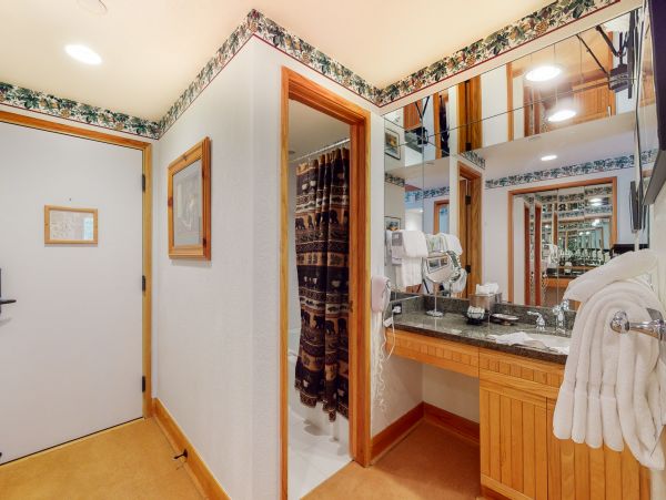Beaver Creek Bachelor Gulch Condo 952549