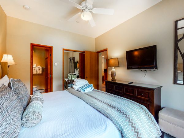 Beaver Creek Bachelor Gulch Condo 952552