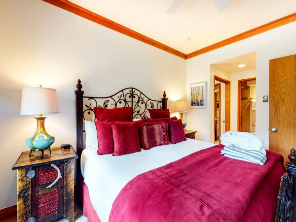 Beaver Creek Bachelor Gulch Condo 952560