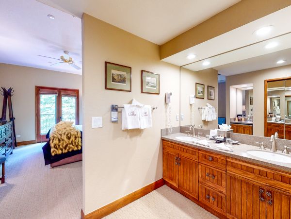 Beaver Creek Bachelor Gulch Condo 952572