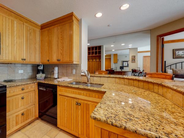 Beaver Creek Bachelor Gulch Condo 952589