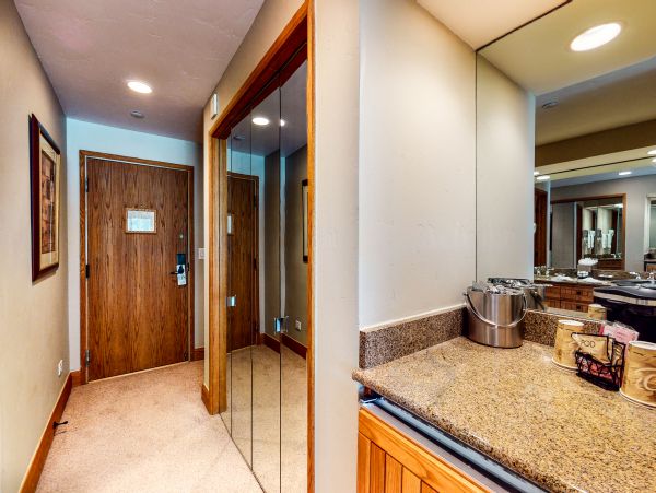 Beaver Creek Bachelor Gulch Condo 952594
