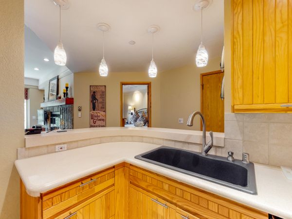 Beaver Creek Bachelor Gulch Condo 952598