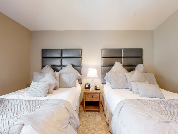 Beaver Creek Bachelor Gulch Condo 952605