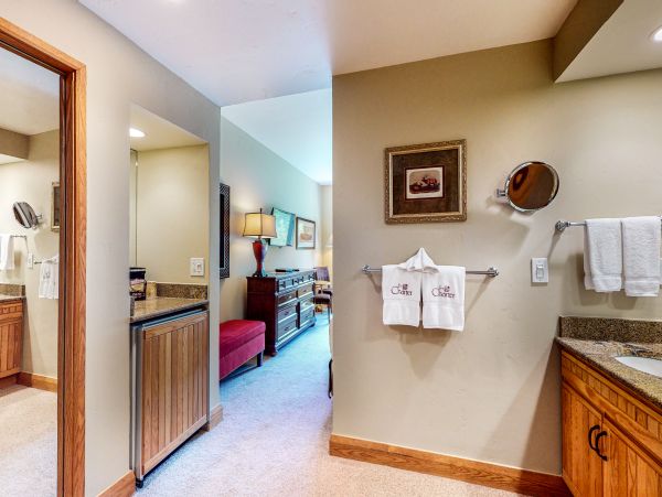 Beaver Creek Bachelor Gulch Condo 952607