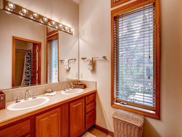 Breckenridge Home 952621