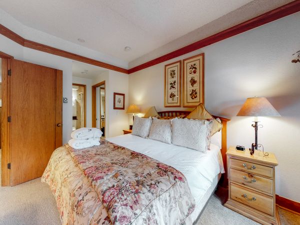 Beaver Creek Bachelor Gulch Condo 952636