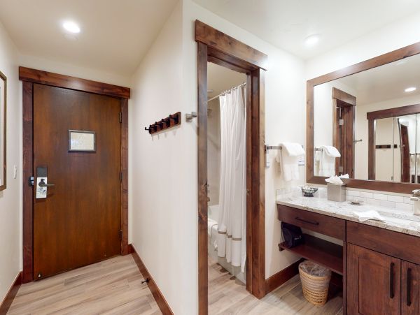 Beaver Creek Bachelor Gulch Condo 952656
