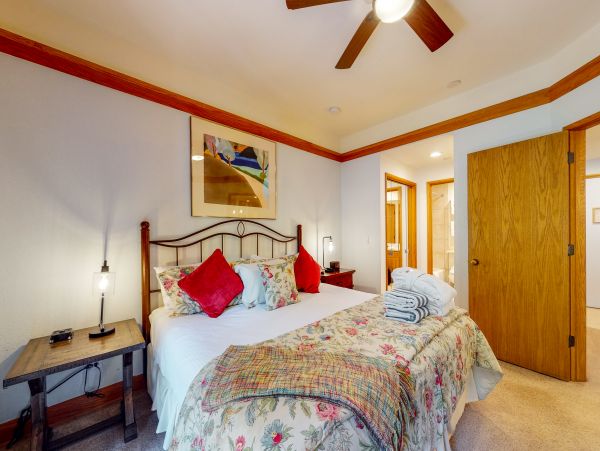 Beaver Creek Bachelor Gulch Condo 952675
