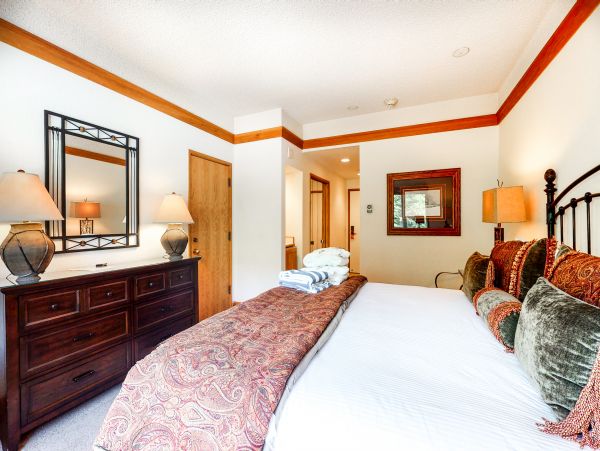 Beaver Creek Bachelor Gulch Condo 952683