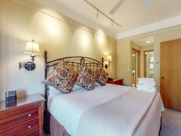 Beaver Creek Bachelor Gulch Condo 952688