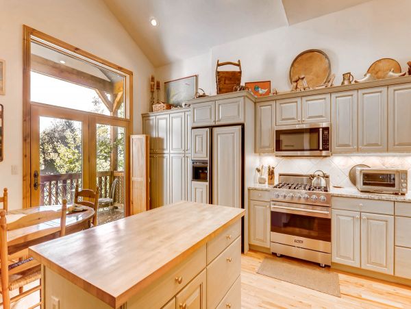 Shuttle To Ski Lifts Arrowhead 3 Bedroom Luxury Rental
