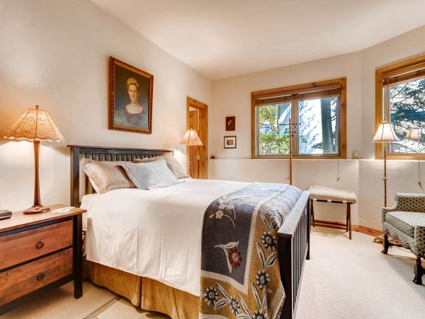 Shuttle To Ski Lifts Arrowhead 3 Bedroom Luxury Rental