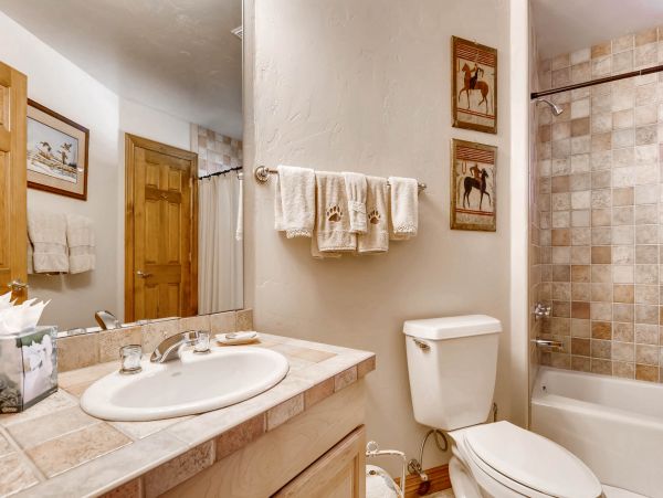 Shuttle To Ski Lifts Arrowhead 3 Bedroom Luxury Rental