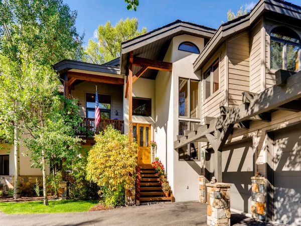 Shuttle To Ski Lifts Arrowhead 3 Bedroom Luxury Rental