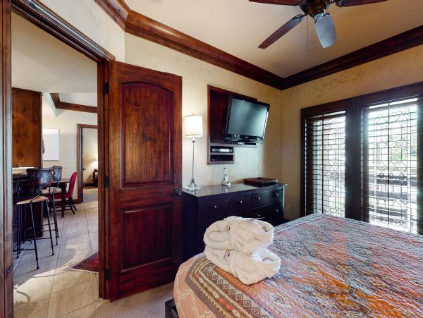 Beaver Creek Bachelor Gulch Condo 952699