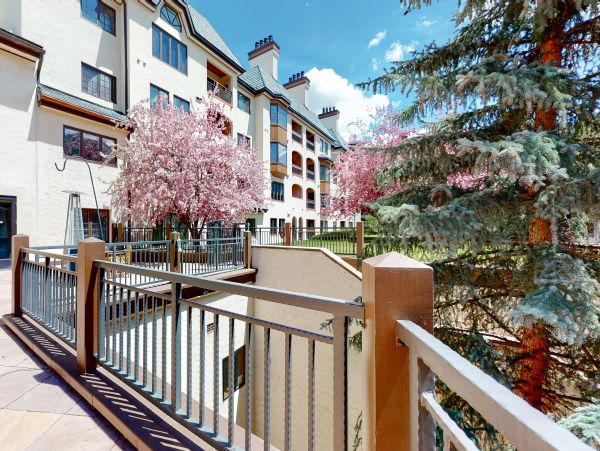 Beaver Creek Bachelor Gulch Condo 952699