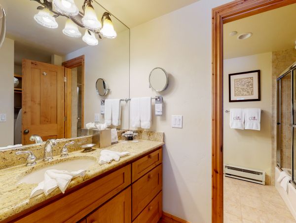 Beaver Creek Bachelor Gulch Condo 952706