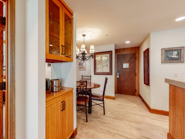 Beaver Creek Bachelor Gulch Condo 952719
