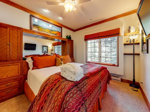 Beaver Creek Bachelor Gulch Condo 952734