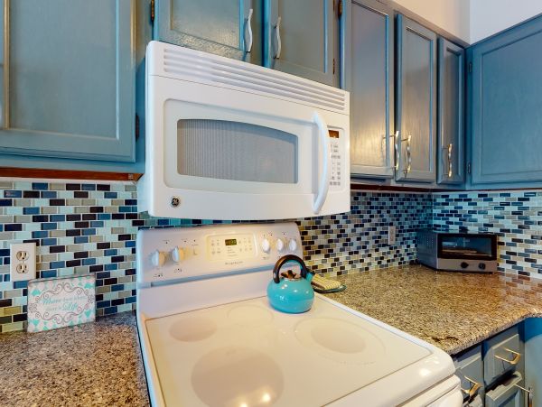 Avon Condo 952744