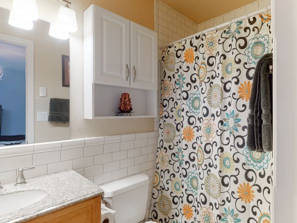 Avon Condo 952744