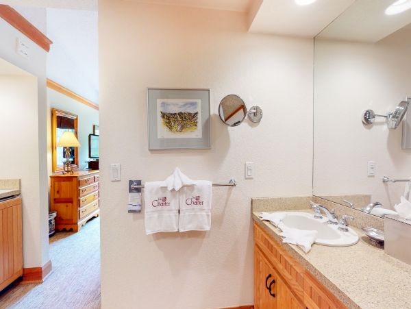 Beaver Creek Bachelor Gulch Condo 952770