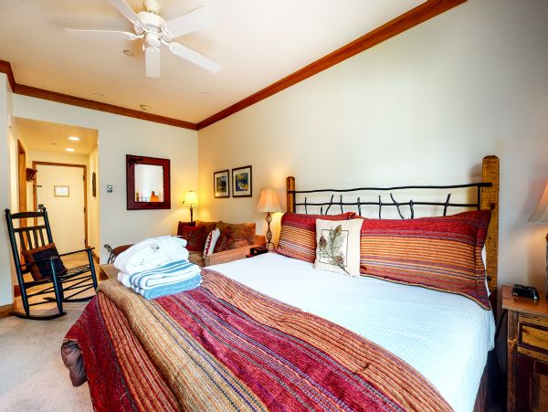 Beaver Creek Bachelor Gulch Condo 952779