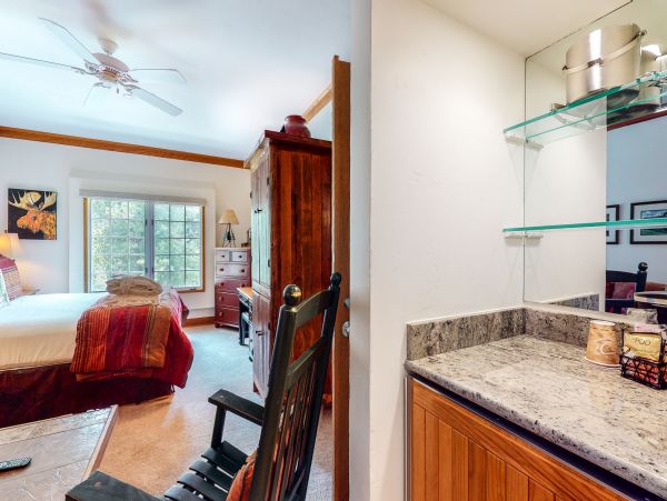 Beaver Creek Bachelor Gulch Condo 952779