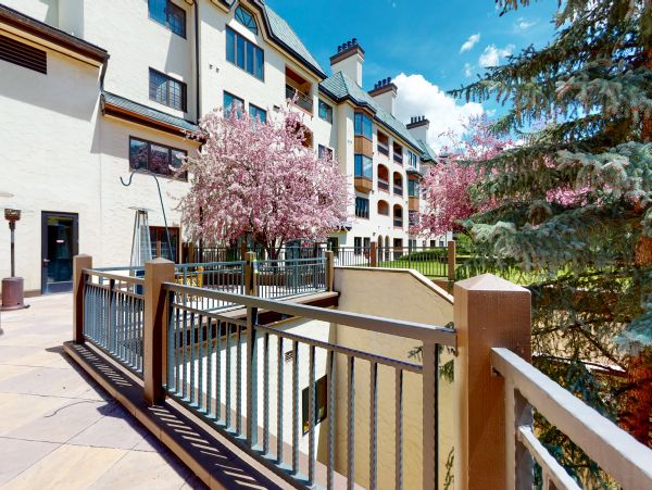 Beaver Creek Bachelor Gulch Condo 952779