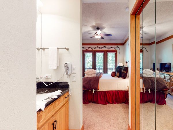 Beaver Creek Bachelor Gulch Condo 952787