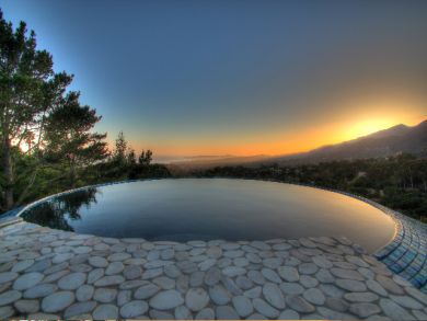 Two Bedroom Vacation Home with Private Spa and Amazing Views