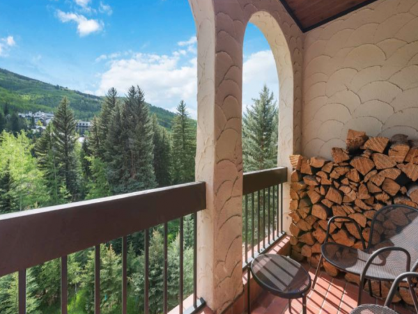 Upper Floor Ski in Ski Out Easy Walk to Village - additional view, photo 3