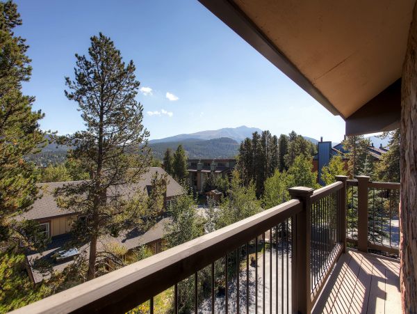 Ski In Ski Out Sleeps 10 in Breckenridge