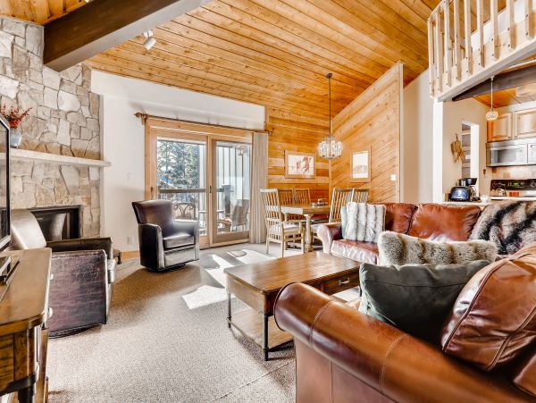 Ski In Ski Out Sleeps 10 in Breckenridge