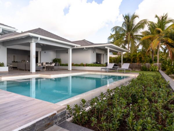 Four Bedroom Antigua Vacation Villa on the Beach Sleeps 8