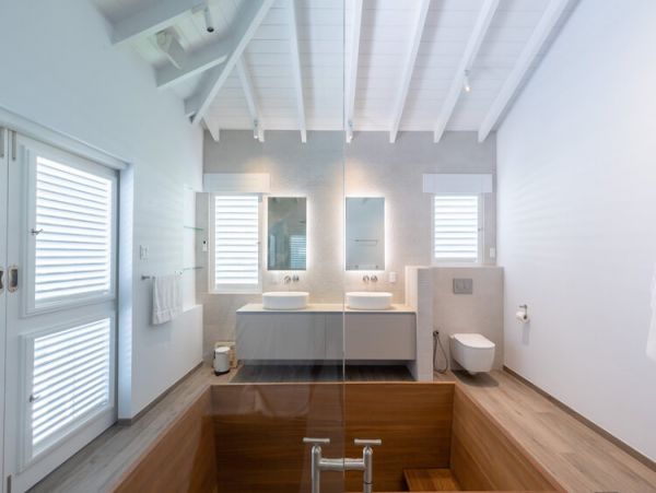 Four Bedroom Antigua Vacation Villa on the Beach Sleeps 8