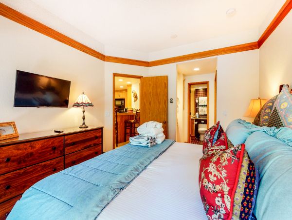 Beaver Creek Bachelor Gulch Condo 952817