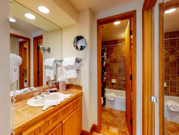 Beaver Creek Bachelor Gulch Condo 952822