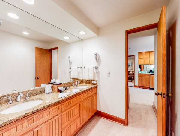 Beaver Creek Bachelor Gulch Condo 952827