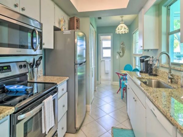 Two Bedroom Bradenton Vacation Home Sleeps 6 Guests