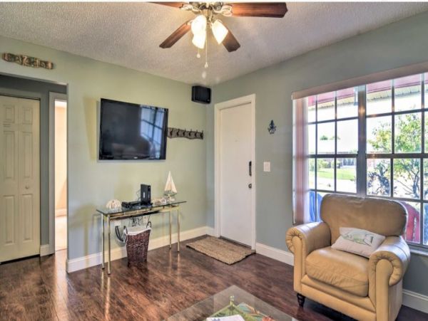 Two Bedroom Bradenton Vacation Home Sleeps 6 Guests